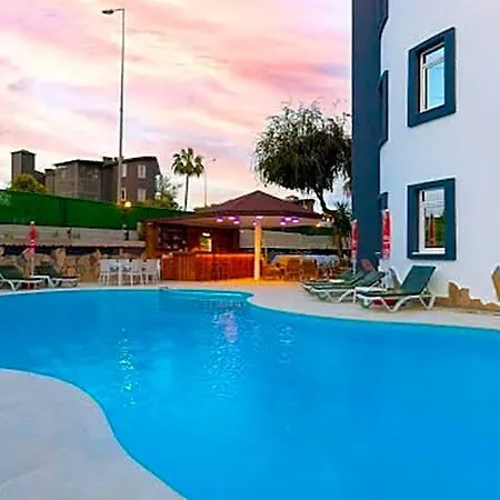 Hotel Meryam Deluxe Side