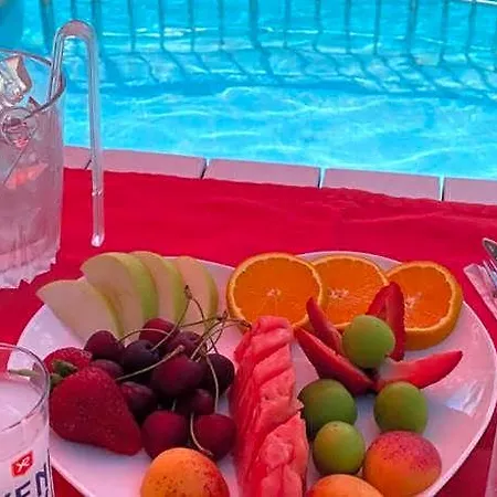 Meryam Deluxe 3* Side